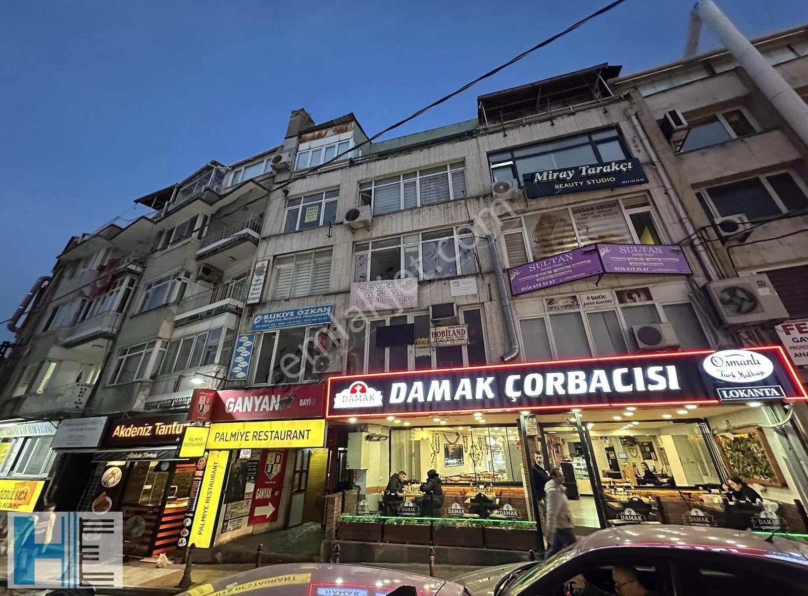 Heykelde Ünlü Cadde De Satılık Fırsat 20m2 Dükkan