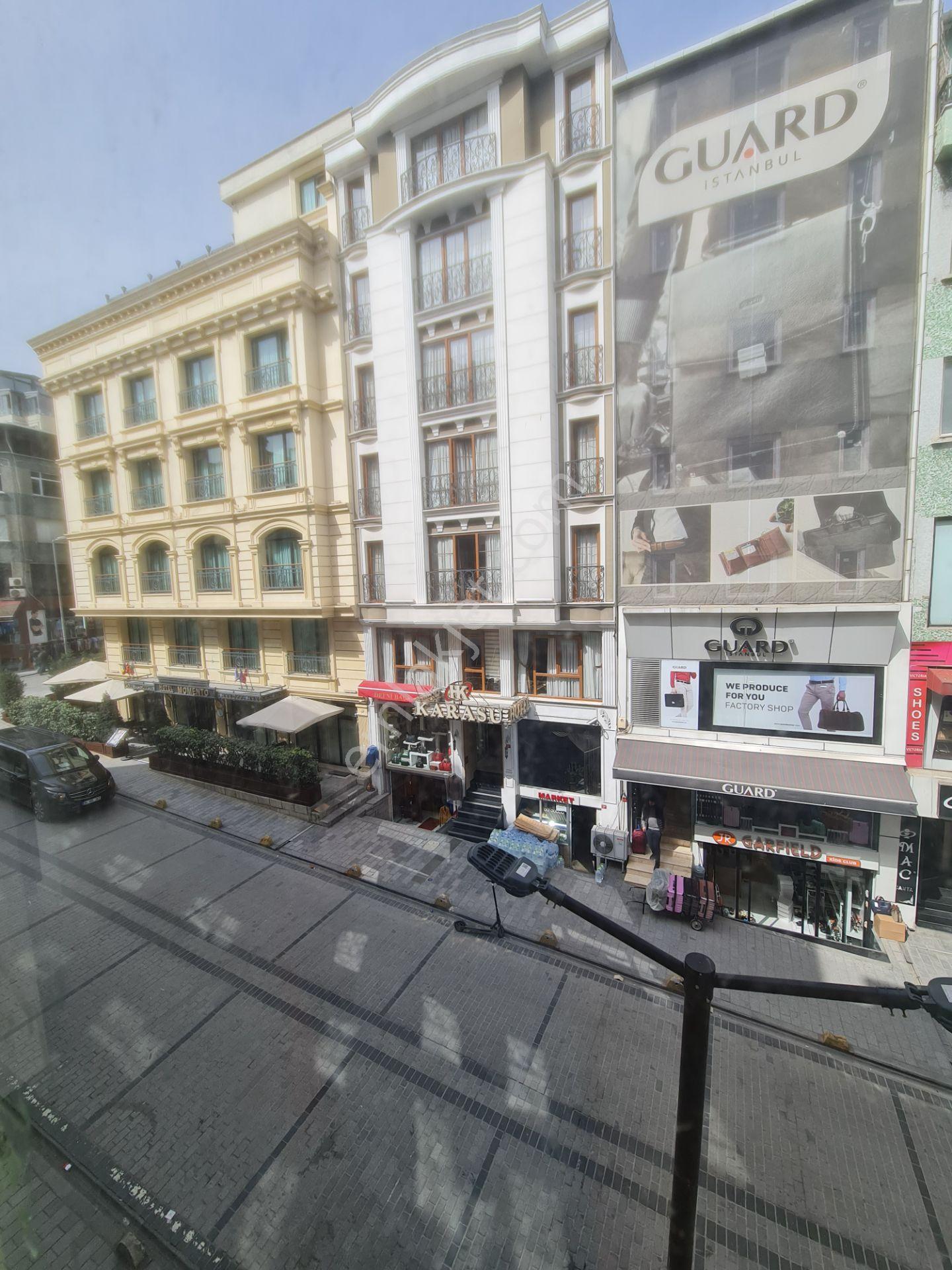 Laleli'de Yüksek Tabela Değerli Satılık Dükkan - Görsel 11