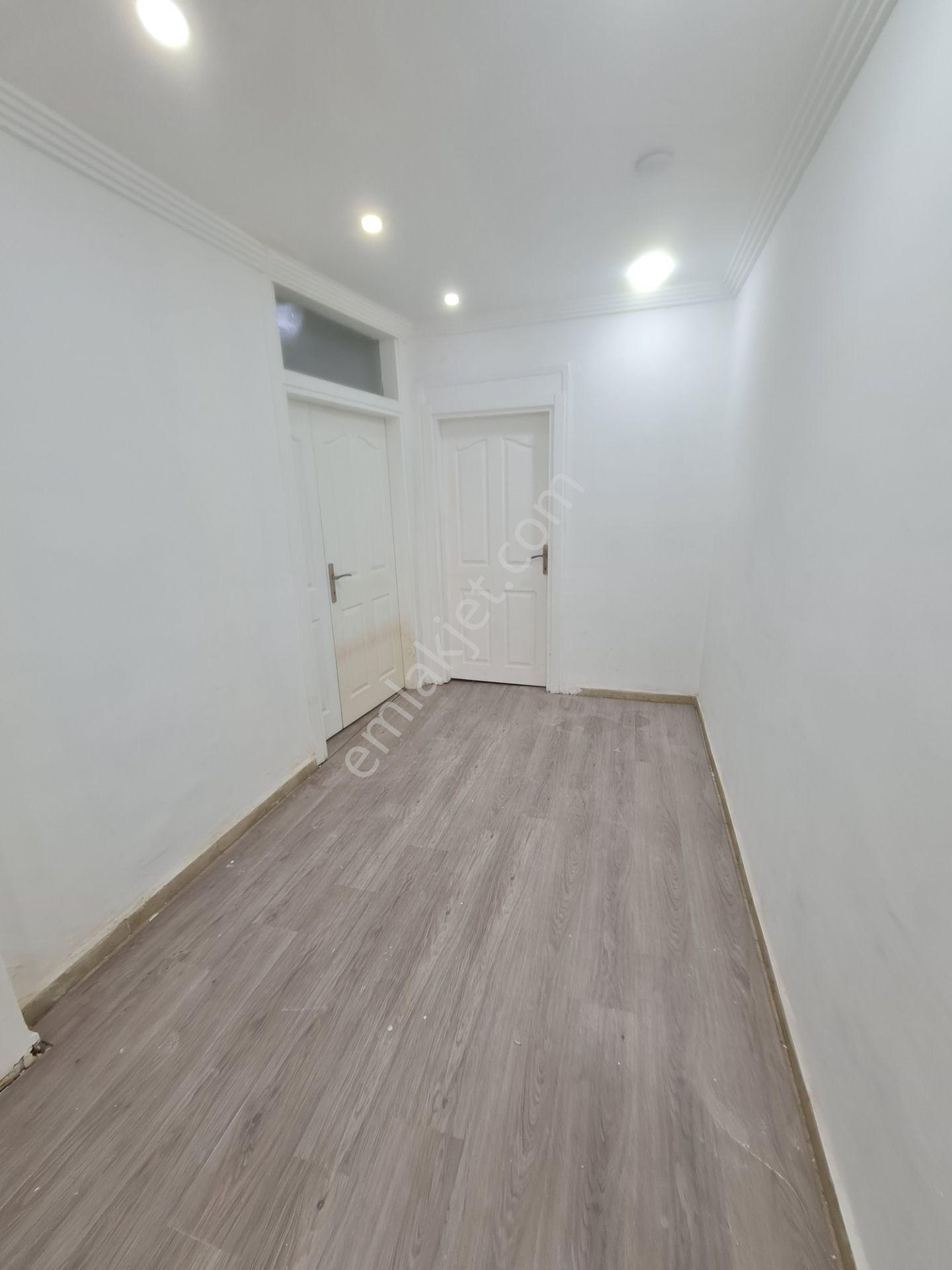 Laleli'de Yüksek Tabela Değerli Satılık Dükkan - Görsel 18