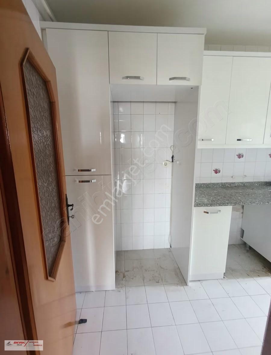 Tekirdağ Süleymanpaşa Yavuz Mh'de Kiralık 3+1 Arakat Daire - Görsel 4