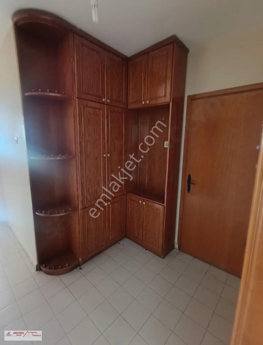 Tekirdağ Süleymanpaşa Yavuz Mh'de Kiralık 3+1 Arakat Daire - Görsel 5