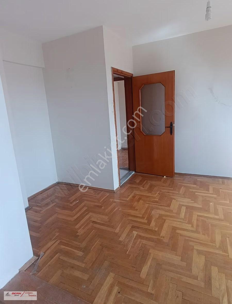 Tekirdağ Süleymanpaşa Yavuz Mh'de Kiralık 3+1 Arakat Daire - Görsel 11