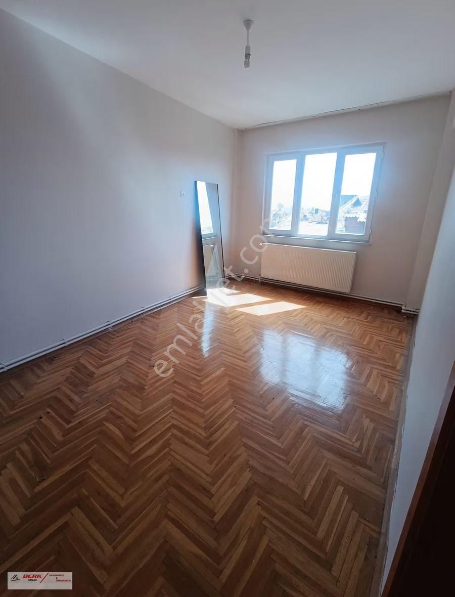 Tekirdağ Süleymanpaşa Yavuz Mh'de Kiralık 3+1 Arakat Daire - Görsel 15