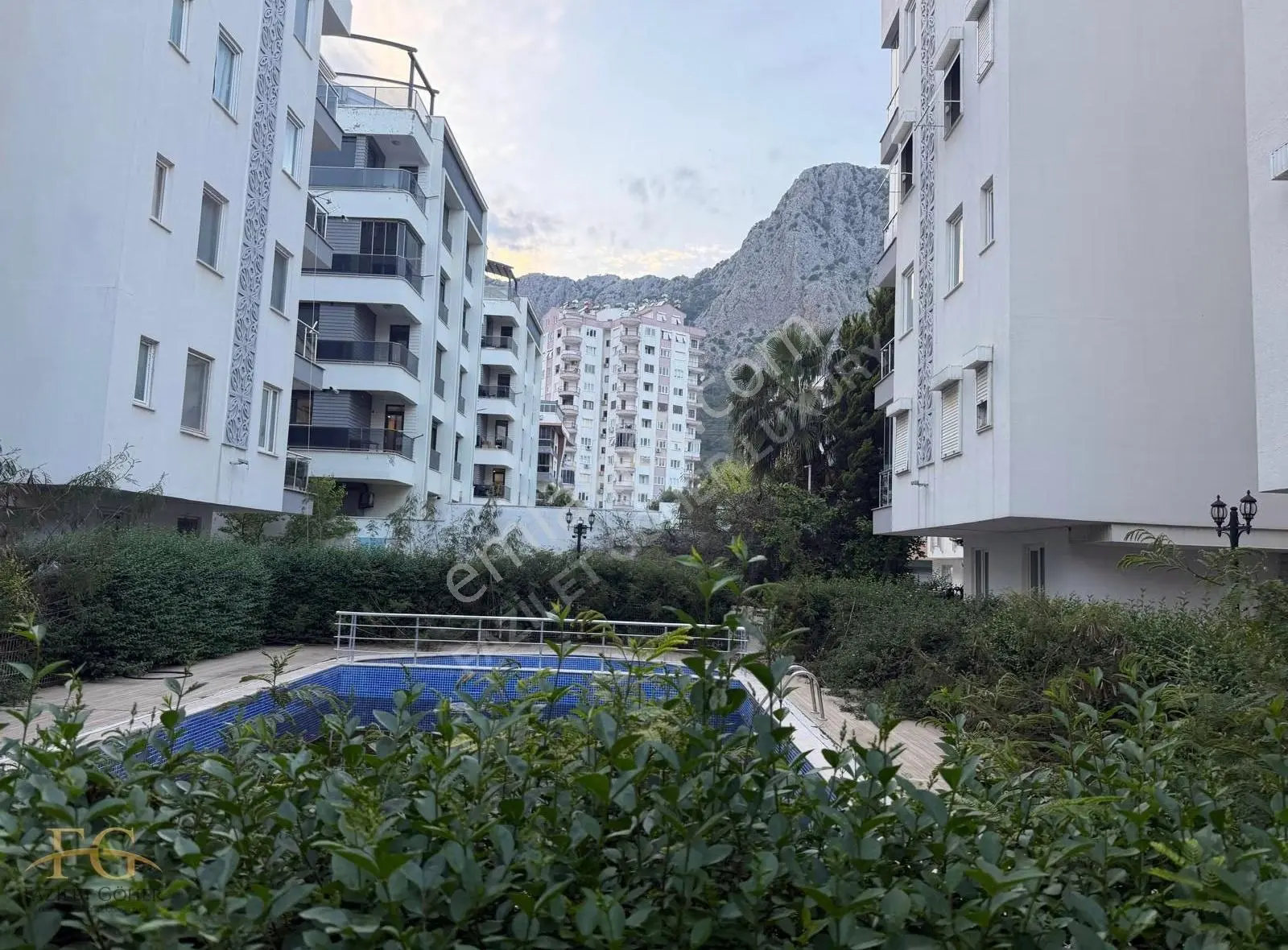 Sarısu'da Deniz Yakını, Havuzlu Sitede 2+1 Kiralık Daire - Görsel 2