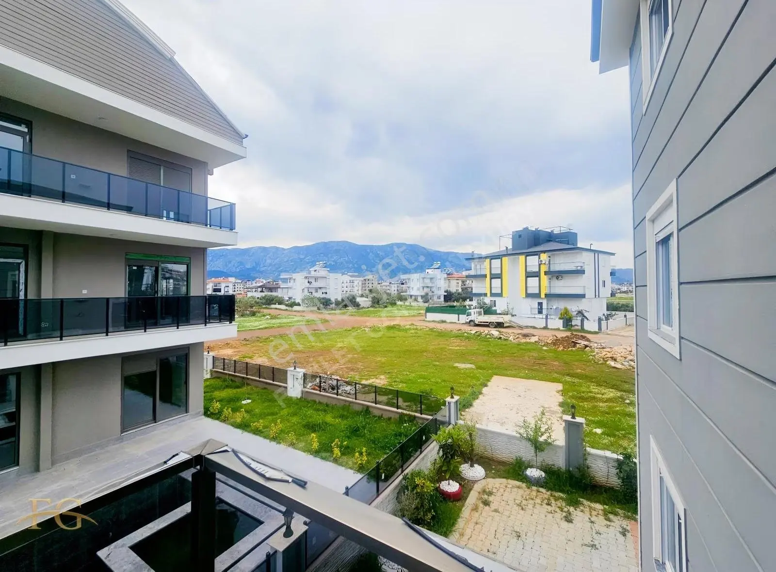 Yeniköy'de Yatırımlık 1+1 Fırsat Daire | 65m² Net - Görsel 3