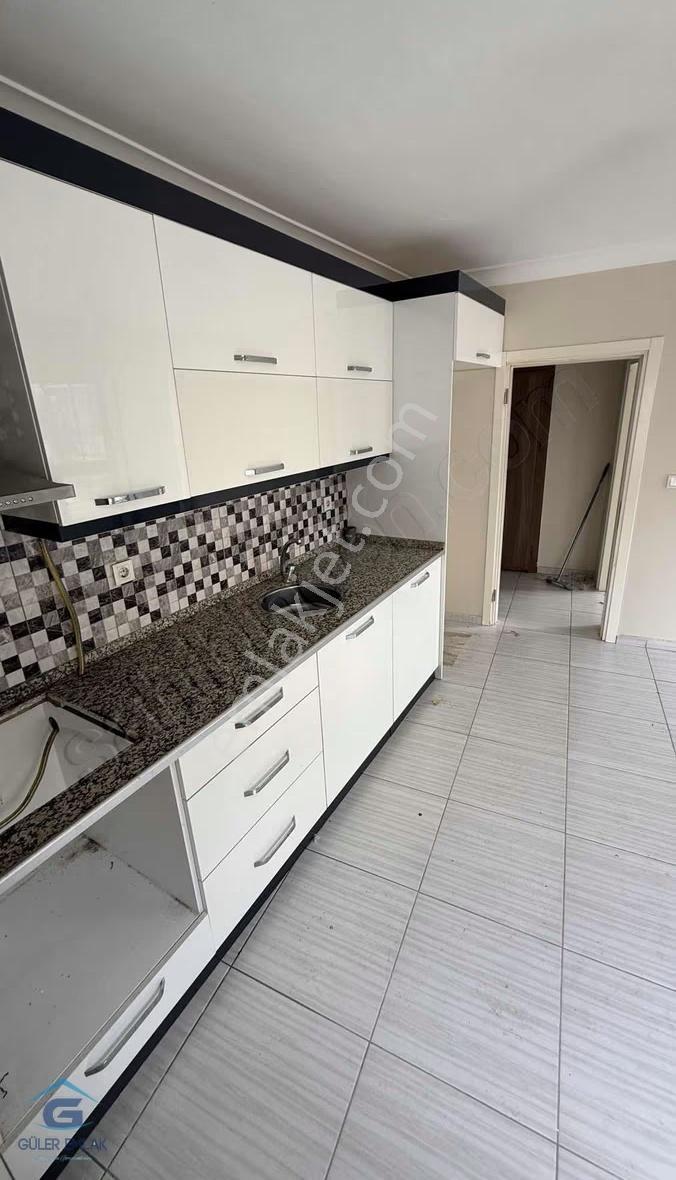 Pazartesi Pazarı Yakını Tek Daire Zemin Üstü Yeni Kiralık Daire - Görsel 14