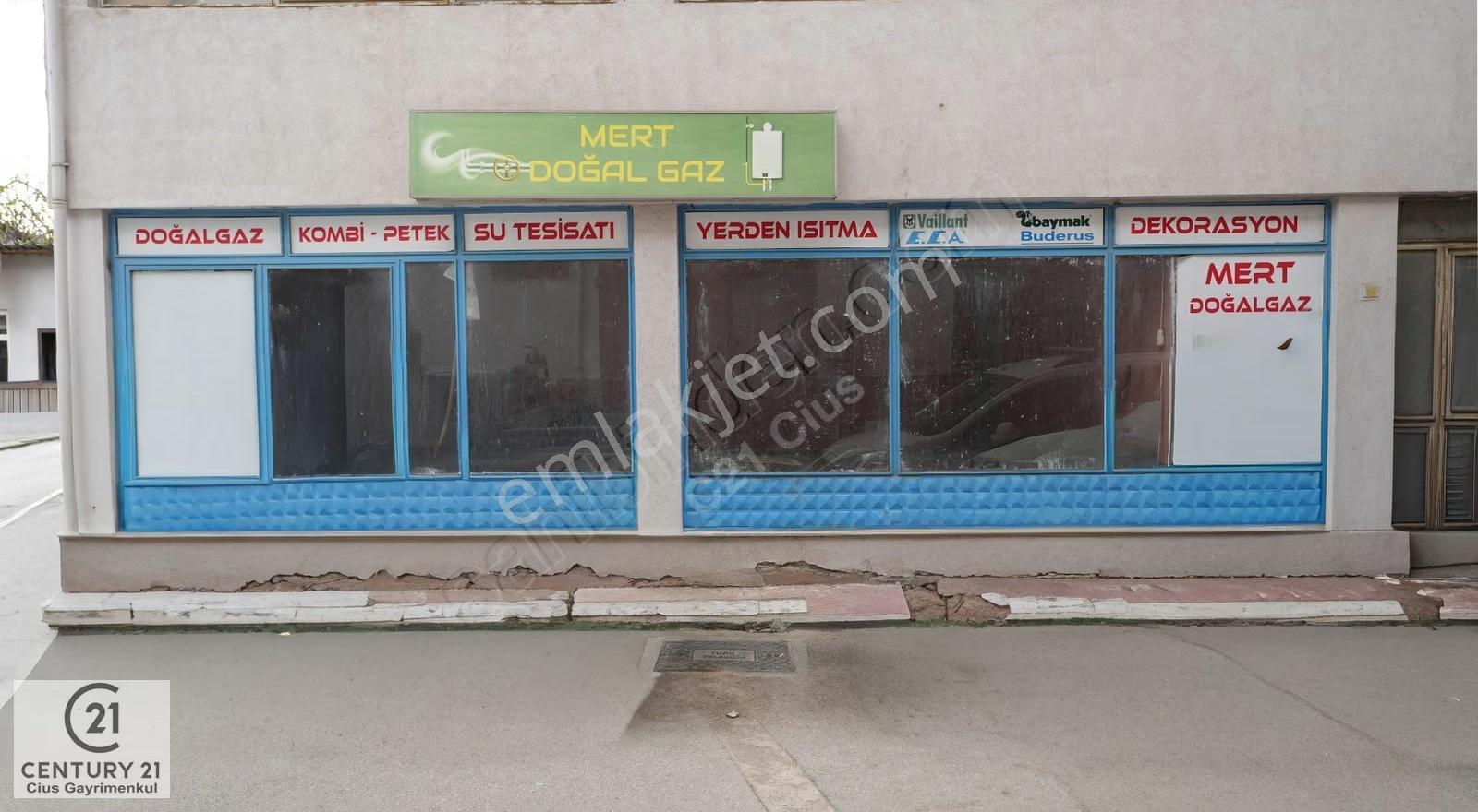 C21 Cius;orhngazi Cad Kalbinde Kira Getrisi Yüksk Kiralık Dükkan