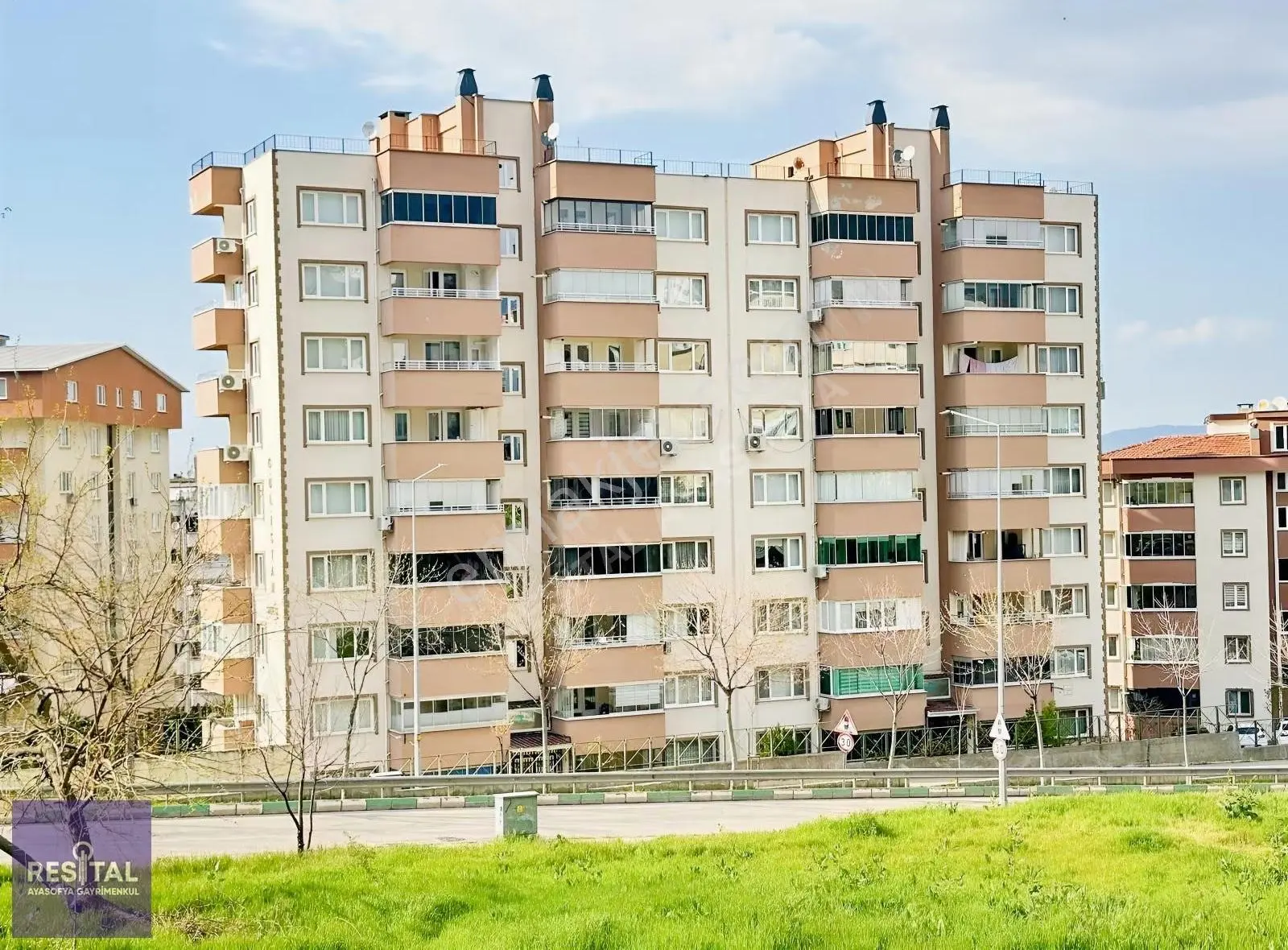 Bağlaraltı Cadde Üstü Kiralık 3+1 Temiz Daire