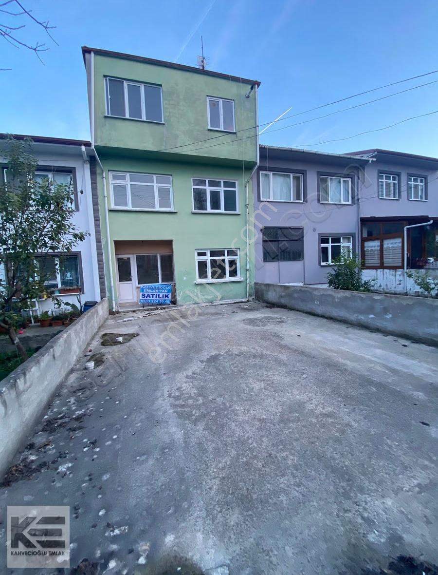 Kahvecioğlu'ndan Emirefendi Mah.satılık Bahçeli Müstakil Bina