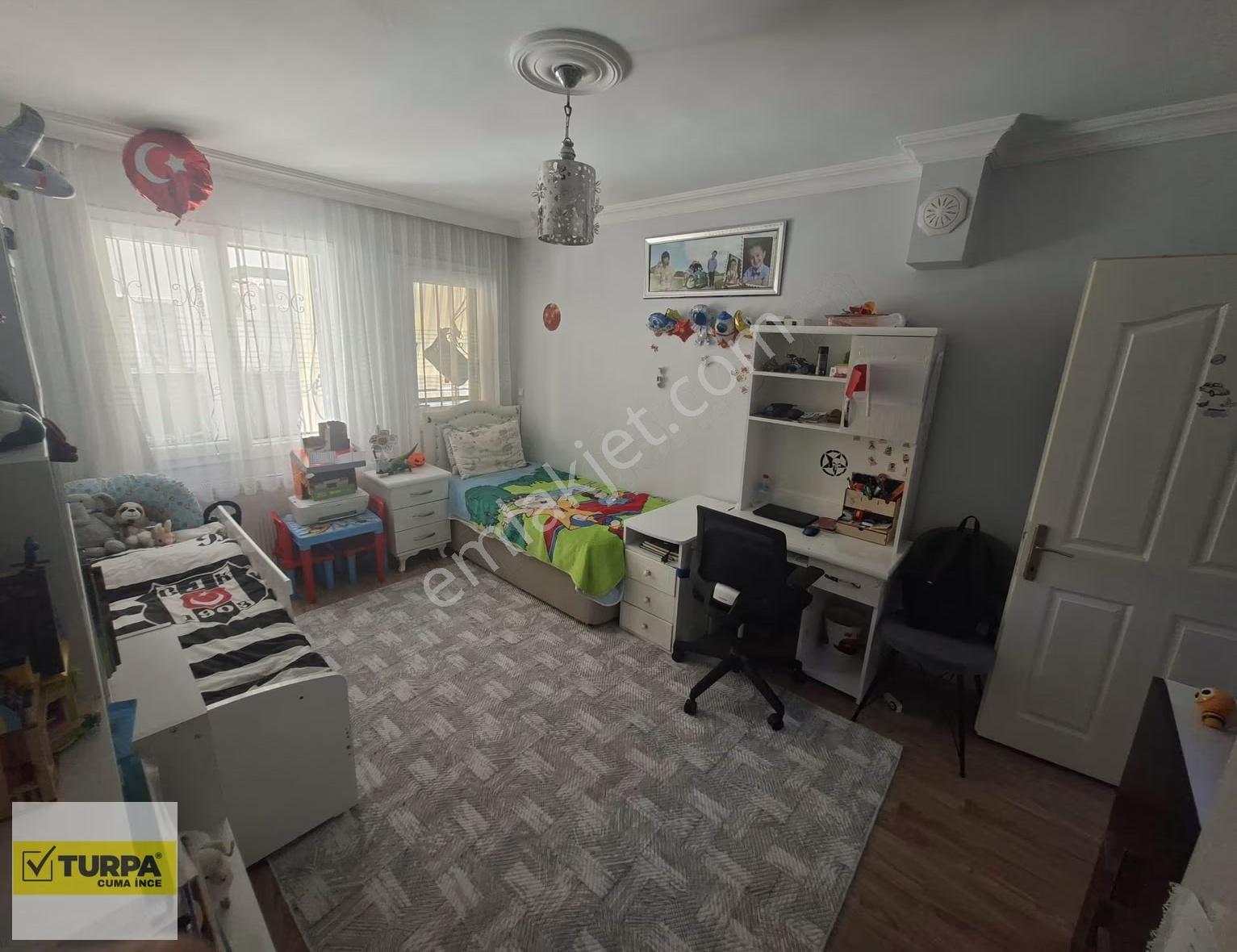 Menderes Cüneytbey Mahallesinde Satılık Daire... - Görsel 3