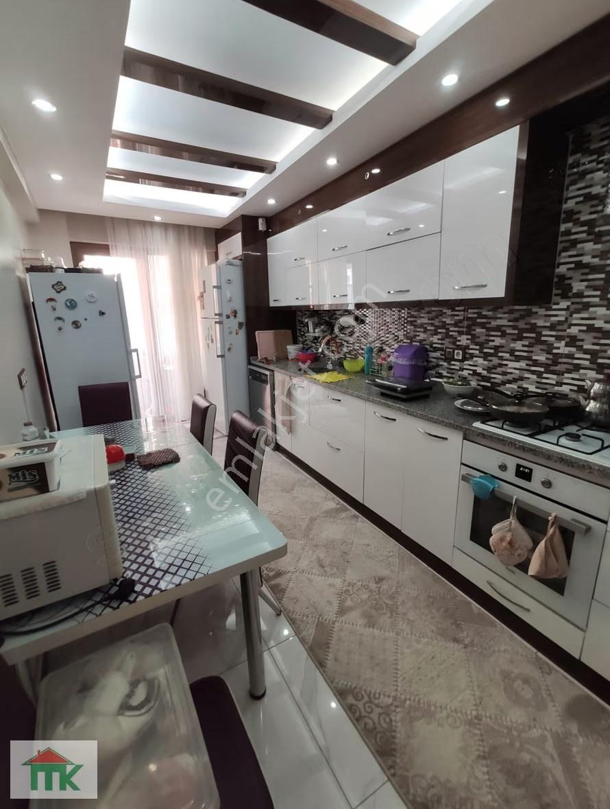 Mk'dan Atatürk Caddesi Arka Sokağı Full Kredi Satılık 3+1 Daire - Görsel 2