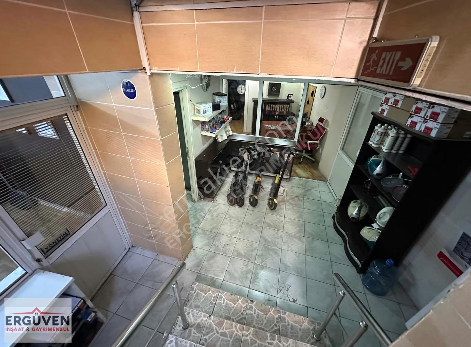 Sefaköy Ün Merkezinde İşlek Sokak Ta Her İşe Uygun Düz Ayak - Görsel 4