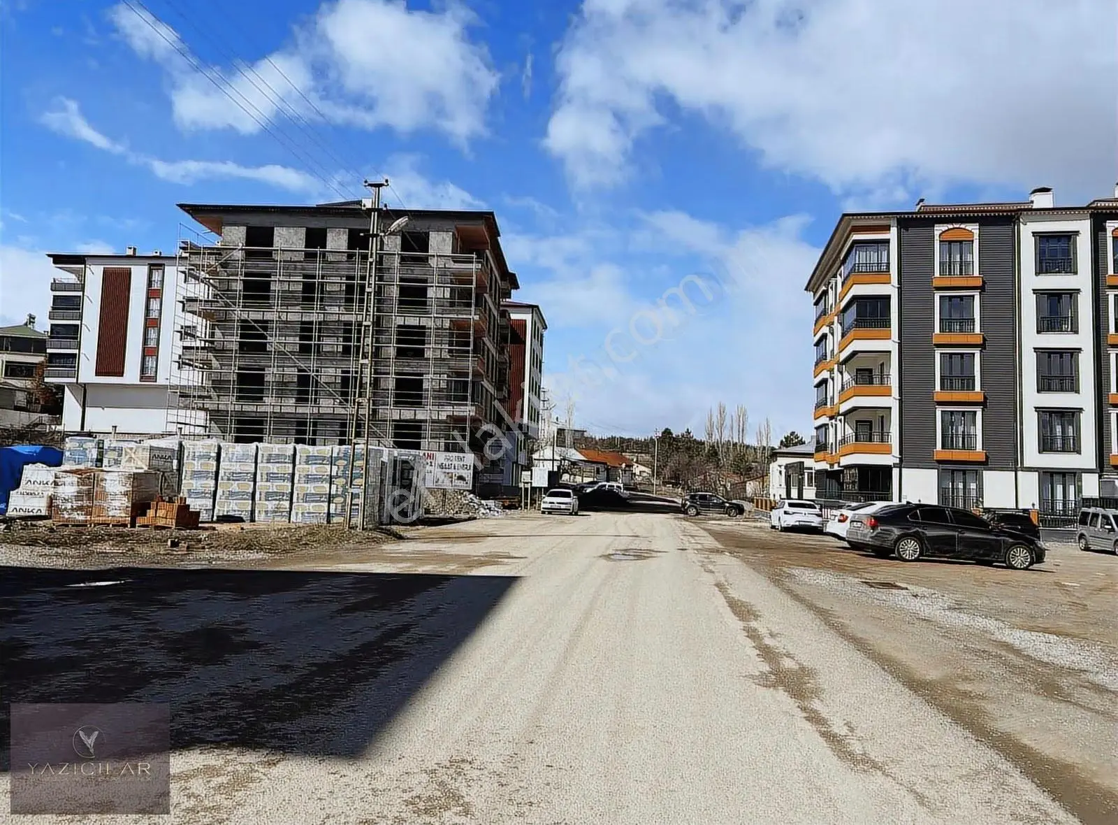 Suşehri Yalnızbağlar Mahallesinde Satılık 2+1 Daire