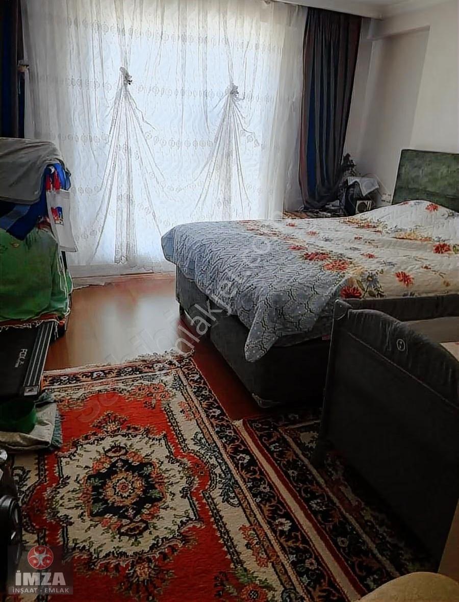 İstiklal De Satılık Geniş Kullanışlı Daire - Görsel 3