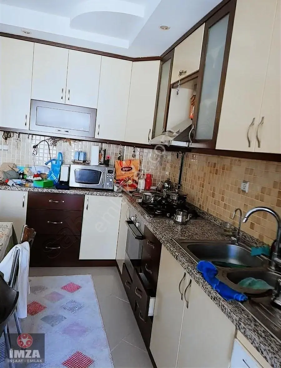 İstiklal De Satılık Geniş Kullanışlı Daire