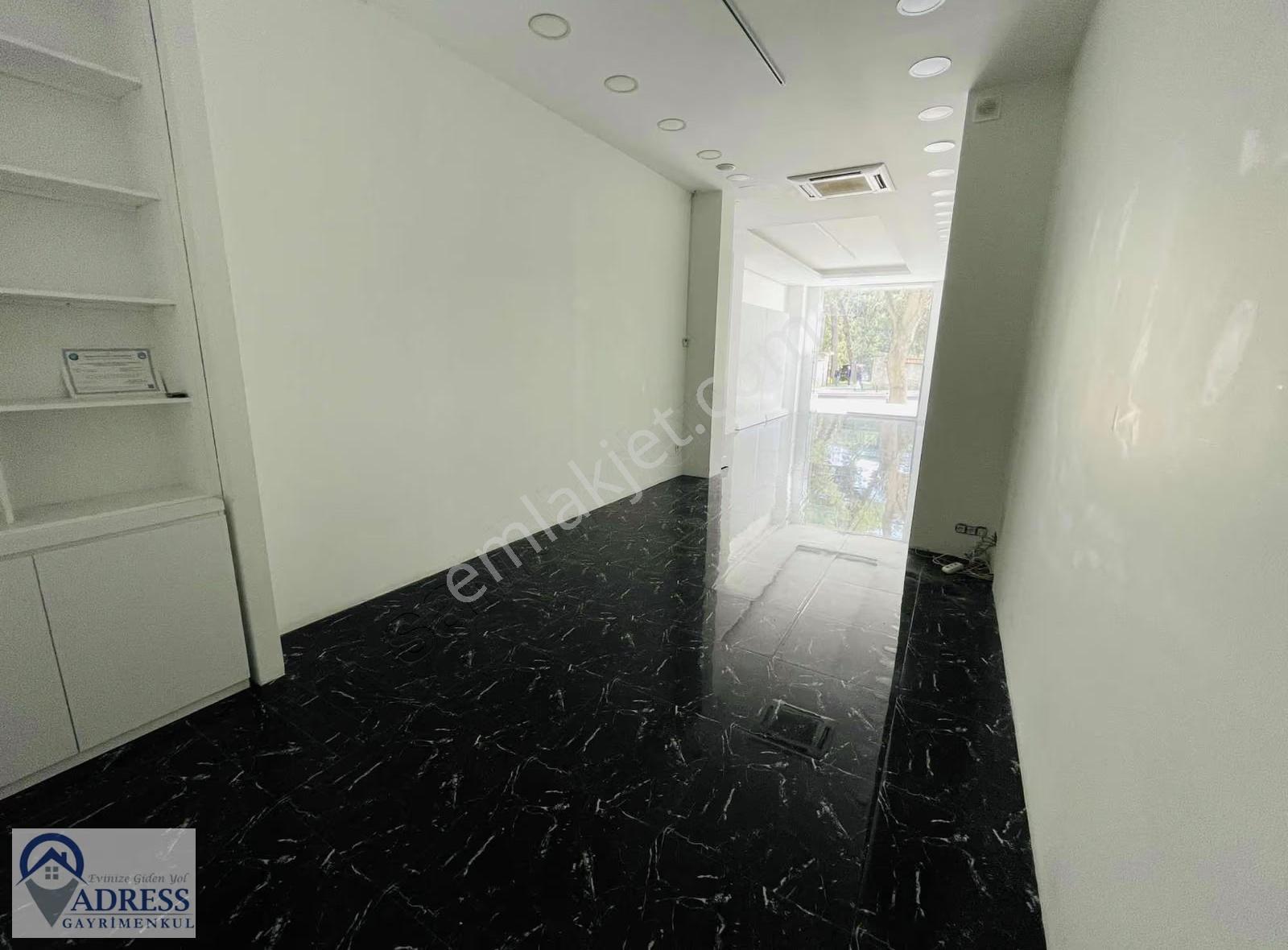 Caddebostan Cemil Topuzlu Caddesinde Kiralık Mağaza - Görsel 23