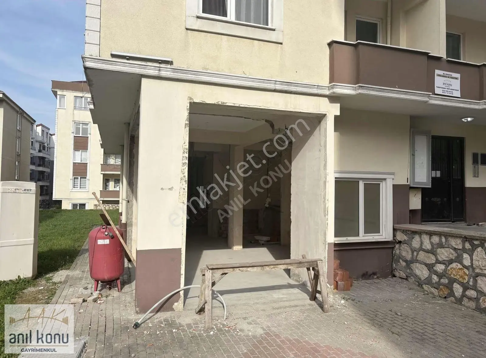 Anıl Konu'dan Tiro'ya Yakın Kiralık 100 Metrakare Dükkan - Görsel 3