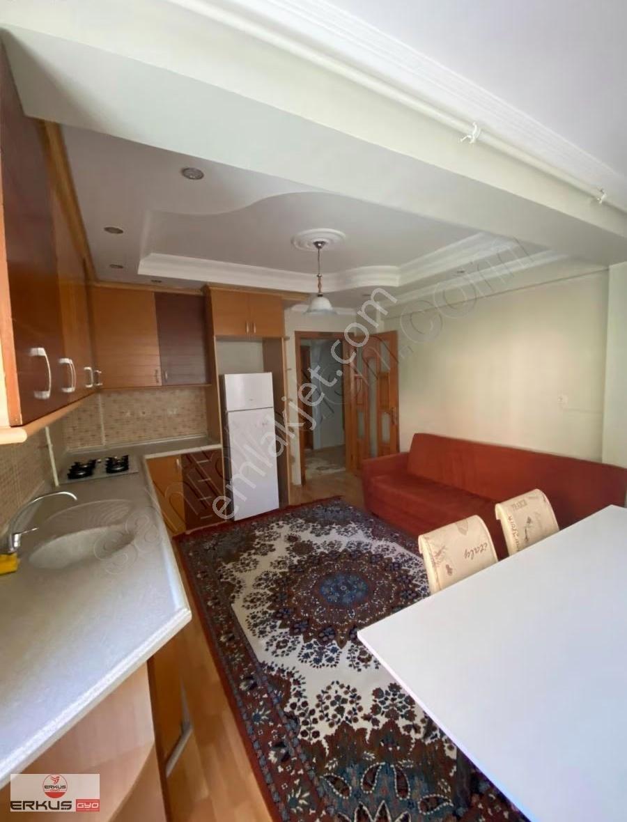 Denizli Tokat Caddesinde Geniş Balkonlu Eşyalı 2+1 Kiralık Daire - Görsel 5