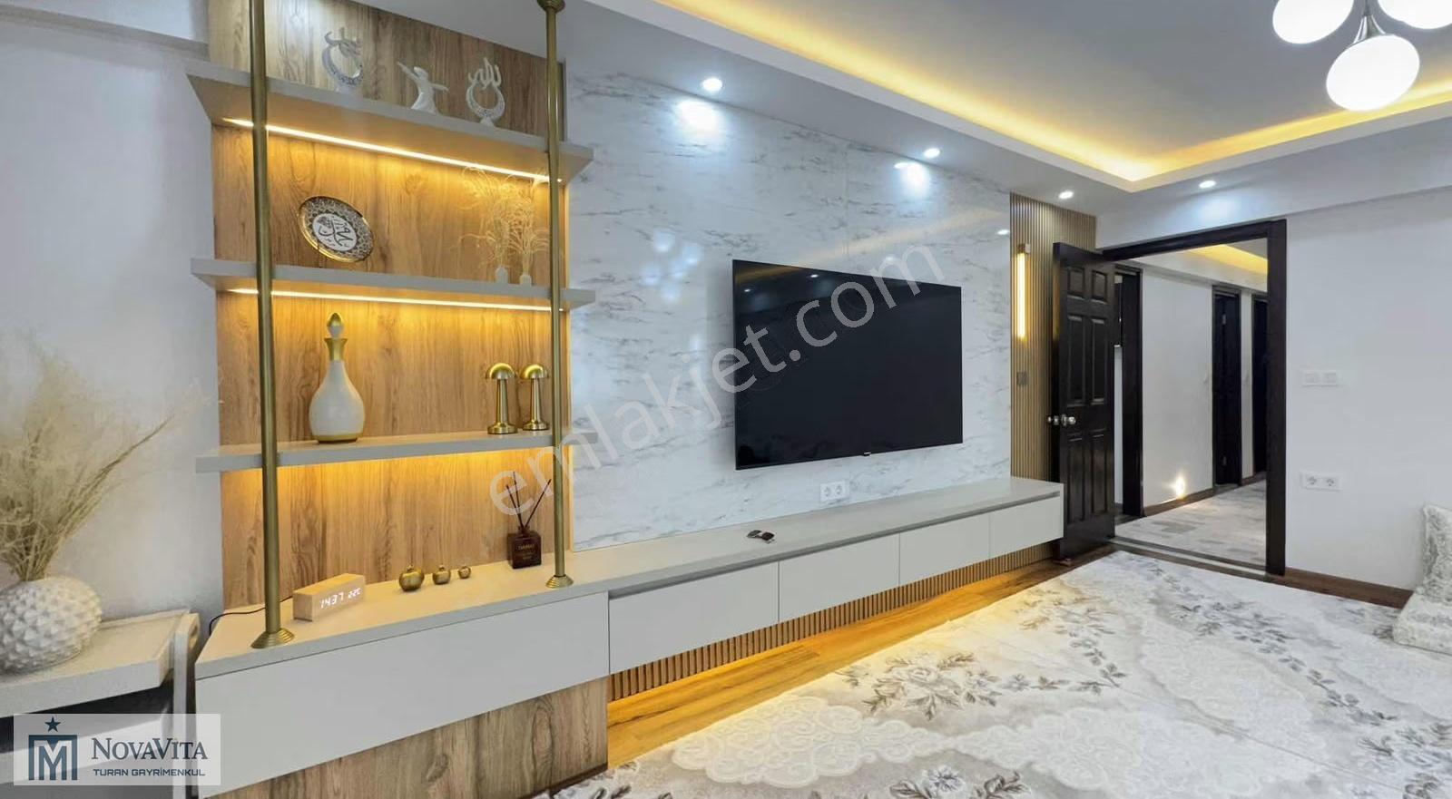 Balçova Ata Caddesi Üzeri 3+1 135 M2 Satılık Asansörlü Daire