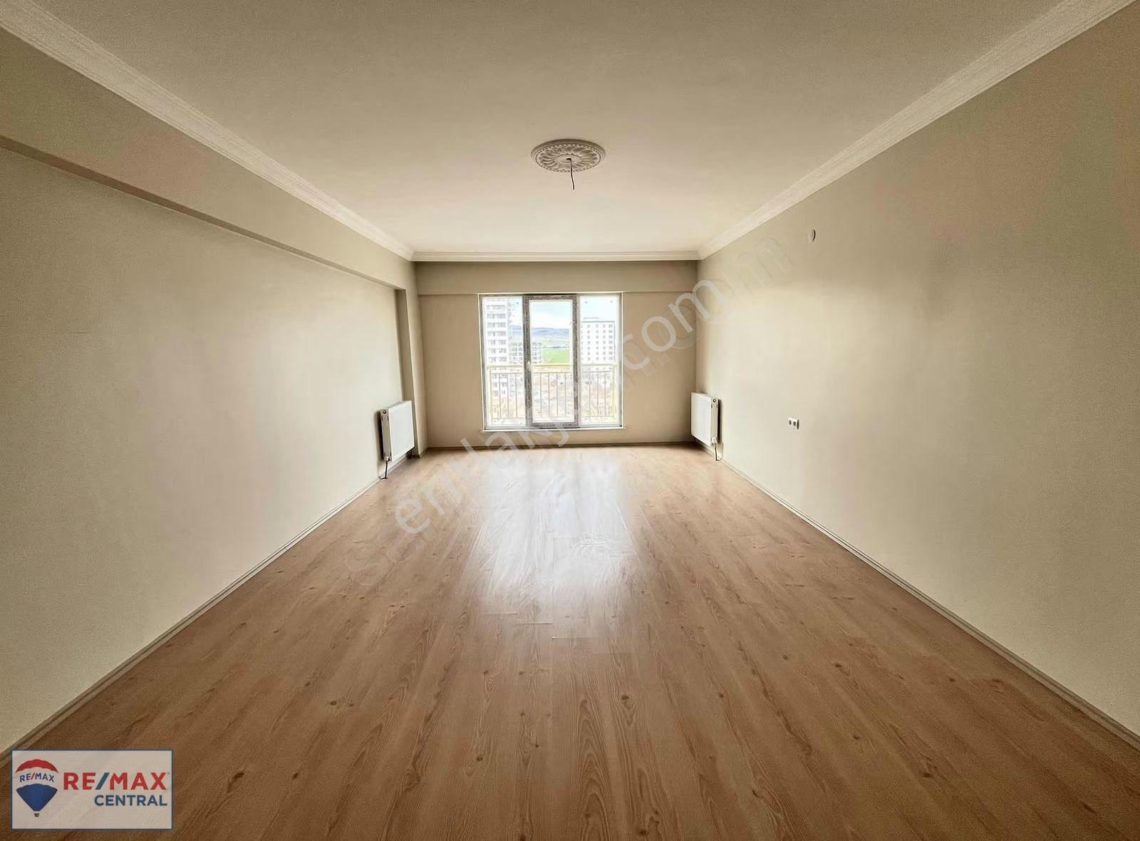 Remax Centralden Şeyhşamil'de Satılık Cadde Üstü Kilerli 3+1 - Görsel 17
