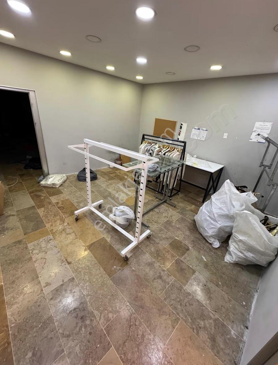 Bayrampaşada Kiralık 400 M² Atölye / İş Yeri / İmalathane - Görsel 16