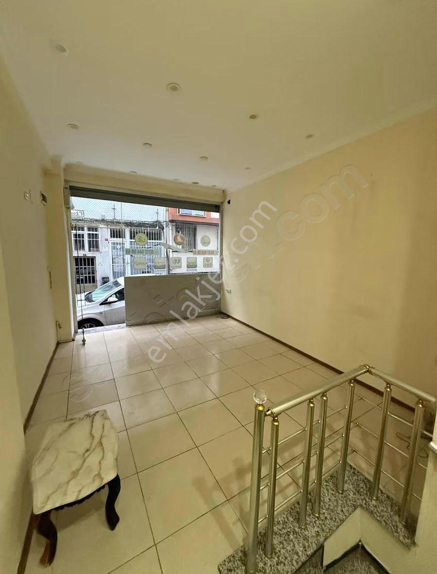 Orta Mahalle'de Satılık 60m² Dükkan - Prestijli Konum - Görsel 2