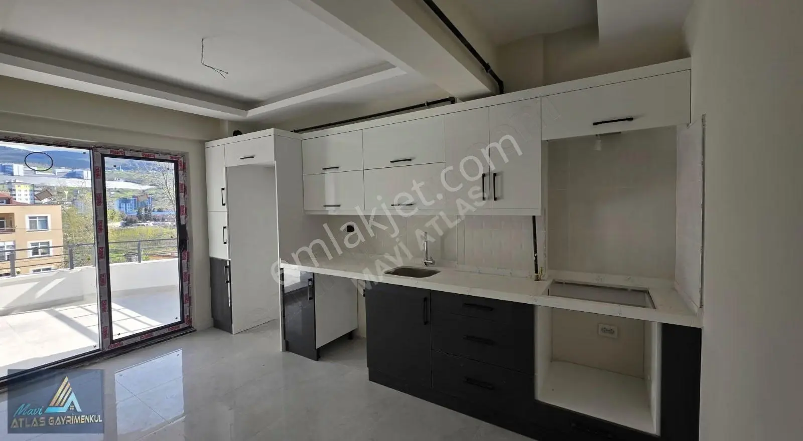 Mavi Atlas Gayrimenkulden Satılık 3+1 Daire