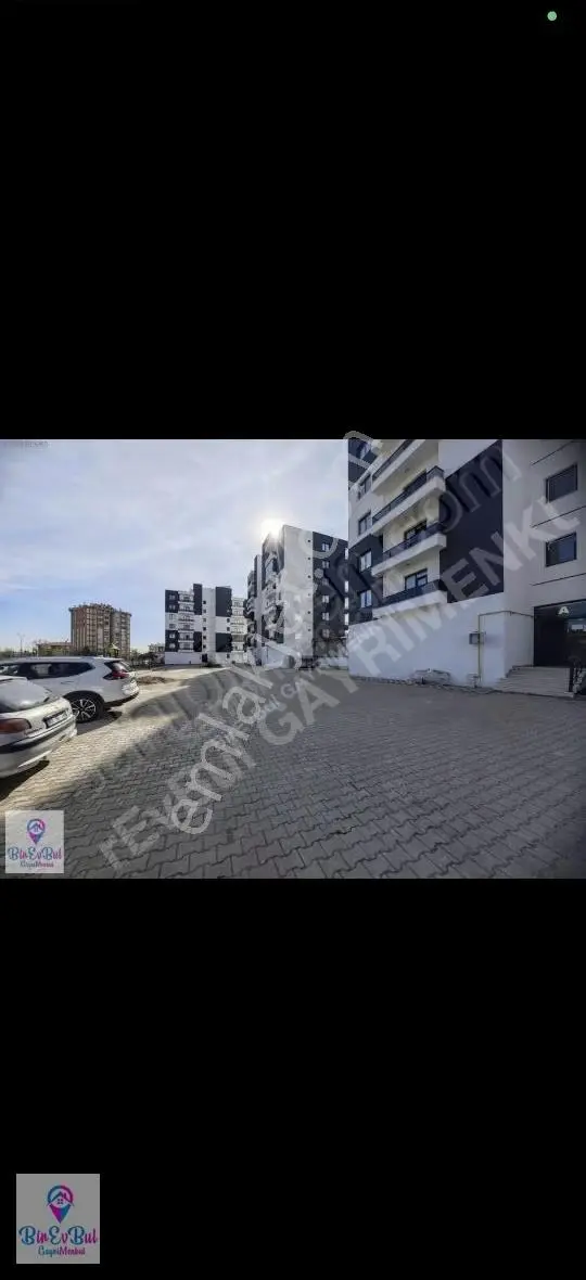 Üçkuyular Furkan Yapıda 2.5+1 Acil Satılık Daire - Görsel 3