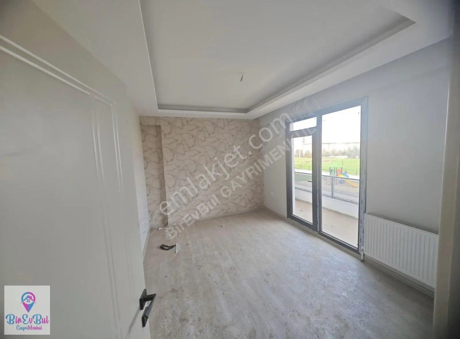 Üçkuyular Furkan Yapıda 2.5+1 Acil Satılık Daire - Görsel 4