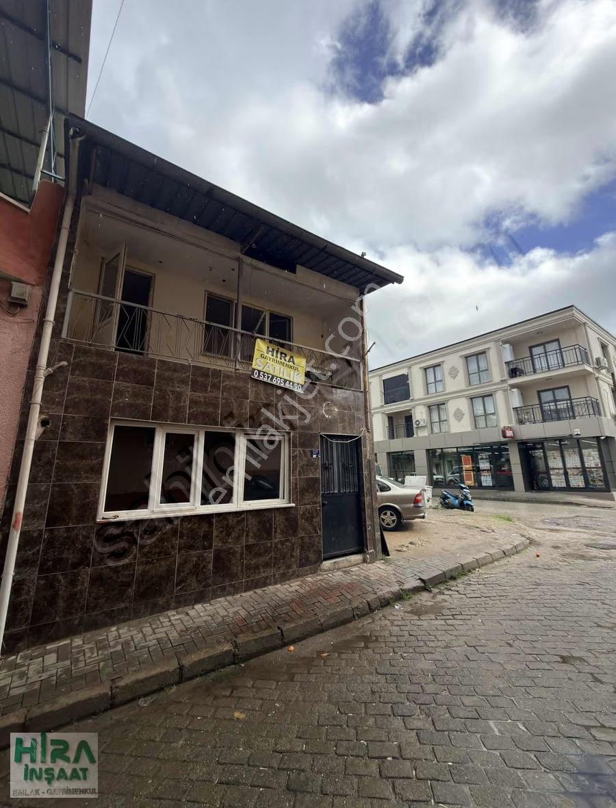 Aydın Nazilli Kurtuluş Mahallesinde Cadde Üstü