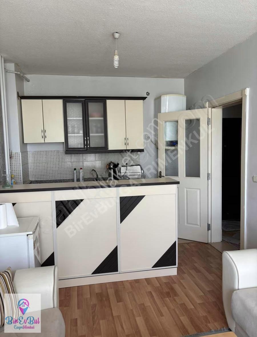Üçkuyularda 1+1 Eşyalı Satılık Daire - Görsel 4