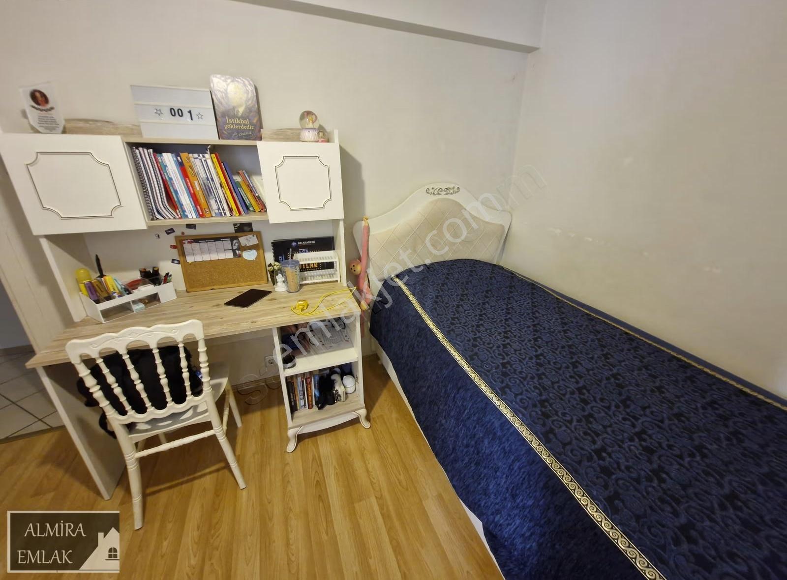 Deniz Ve Park Manzaralı 3+1 130m2 Bakımlı Ara Kat Köşe Daire - Görsel 11