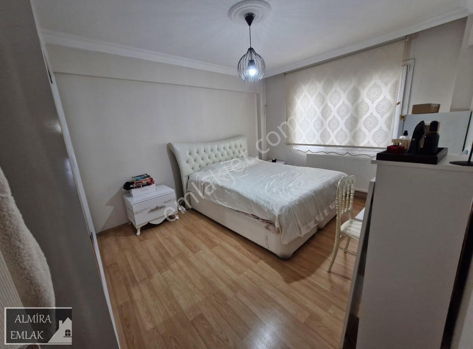 Deniz Ve Park Manzaralı 3+1 130m2 Bakımlı Ara Kat Köşe Daire - Görsel 9