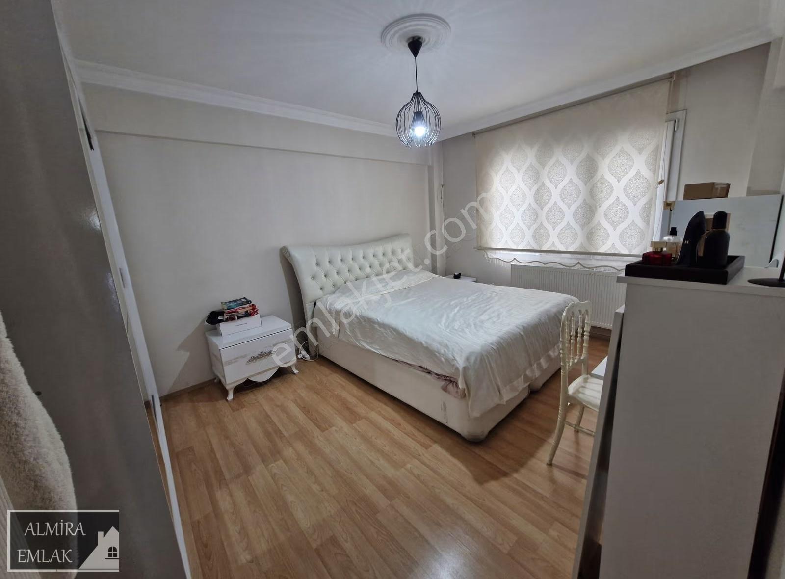 Deniz Ve Park Manzaralı 3+1 130m2 Bakımlı Ara Kat Köşe Daire - Görsel 10