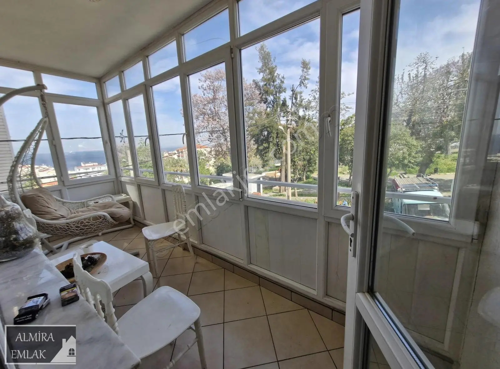Deniz Ve Park Manzaralı 3+1 130m2 Bakımlı Ara Kat Köşe Daire - Görsel 4