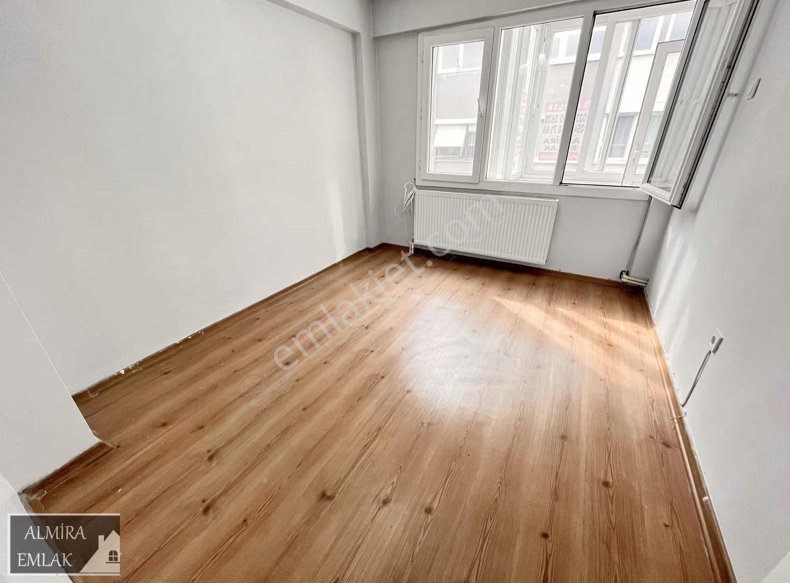 İnönü Cadde Arka Sokağı 3+1 Bakımlı D.gazlı Merkezi Yerde - Görsel 6