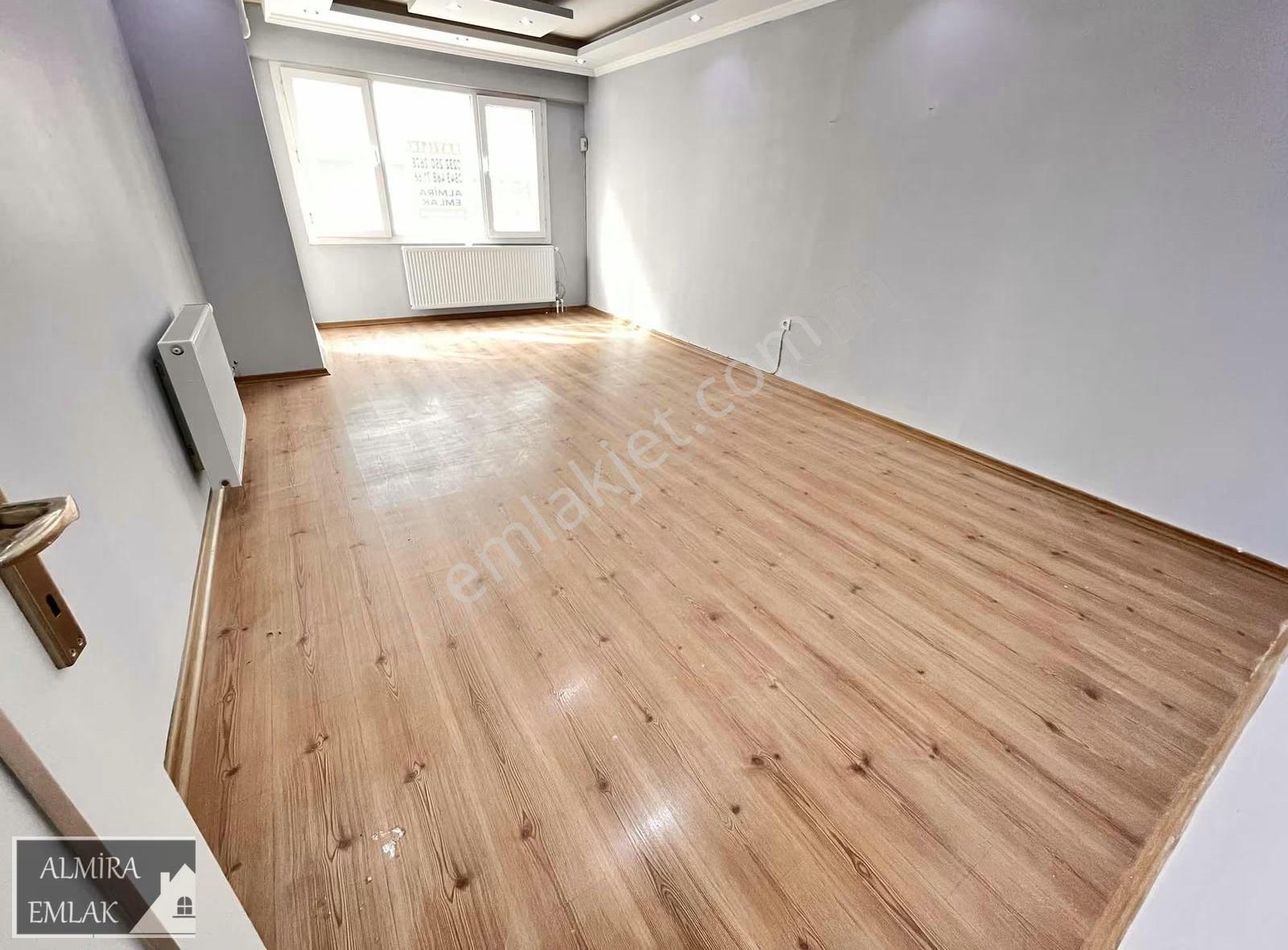 İnönü Cadde Arka Sokağı 3+1 Bakımlı D.gazlı Merkezi Yerde - Görsel 30