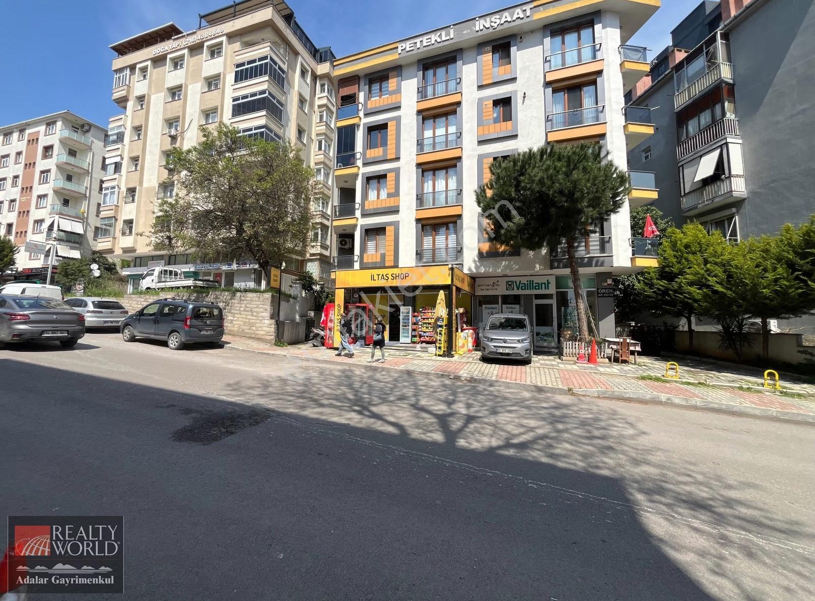 Kartal Cengiz Topel Caddesinde Devren Kiralık Tekel Bayii