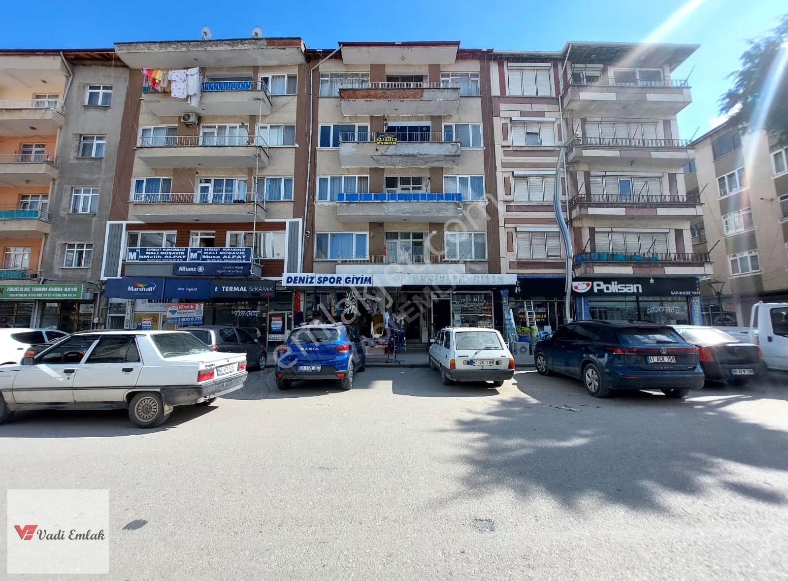 Şehir Merkezinde Satılık Ara Kat 3+1 Daire | Vadi Emlak - Görsel 23