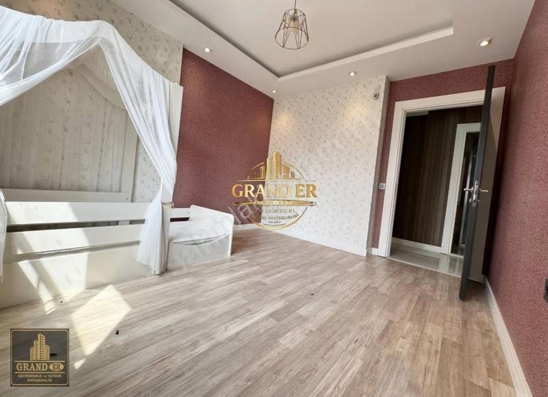 Mezitli Akdenizde Havuzlu Sitede Kaçırılmayacak Lüks 4+1 Daire - Görsel 18