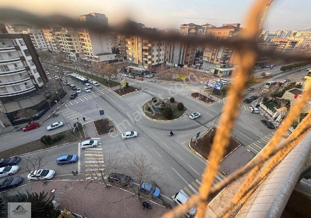 Şenevlerde Satılık 300 M2 7+1 Ultra Lüks Dubleks - Görsel 11
