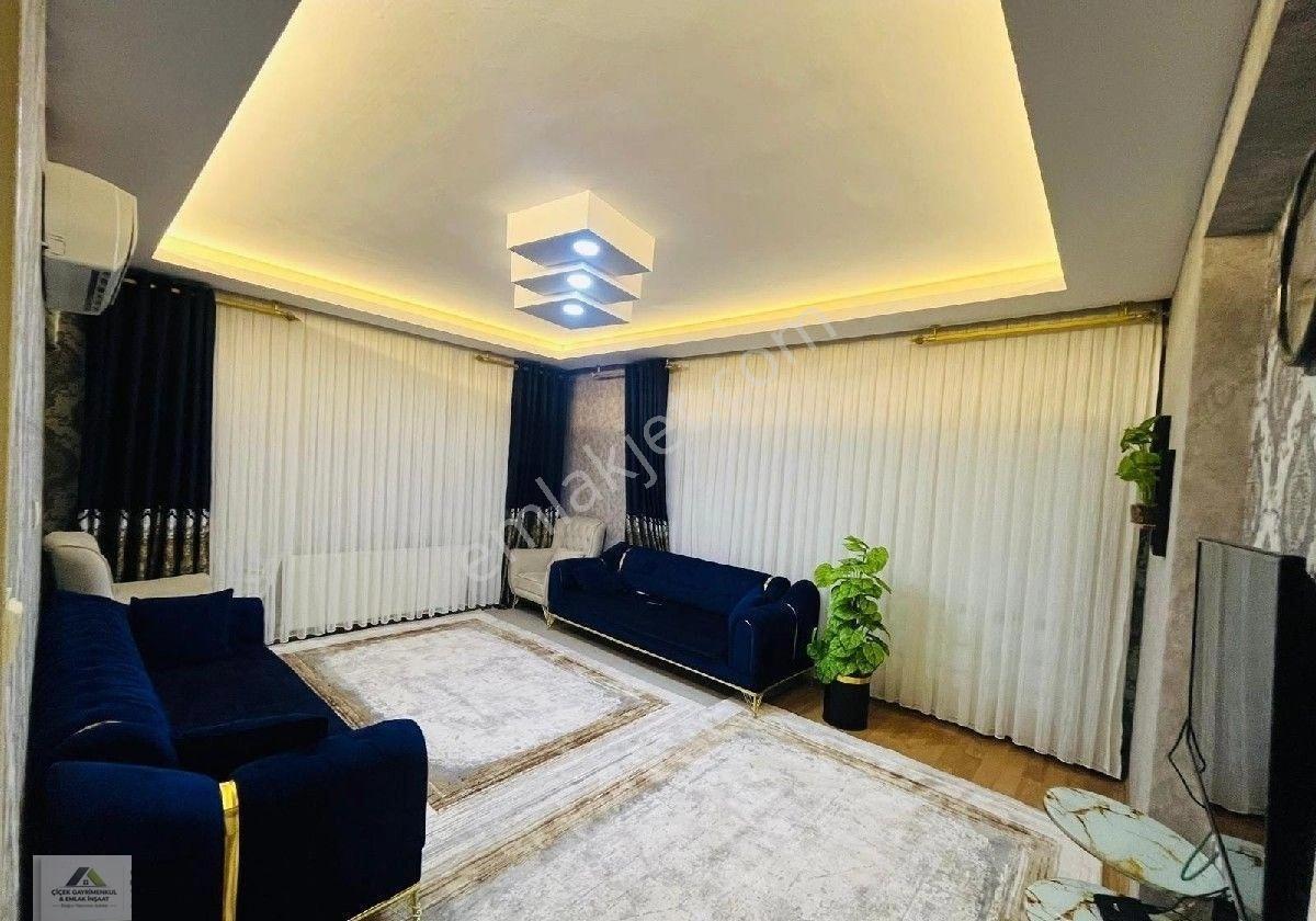 Karaköprü 35 Yola Yakın Türkiye İs Bankası Arkasında Satılık 2+1 Daire