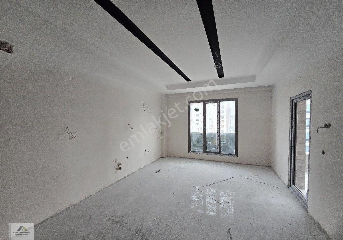 Atakent Mahallesinde Satılık Ultra Lüks Sıfır 4+1 Daire - Görsel 6