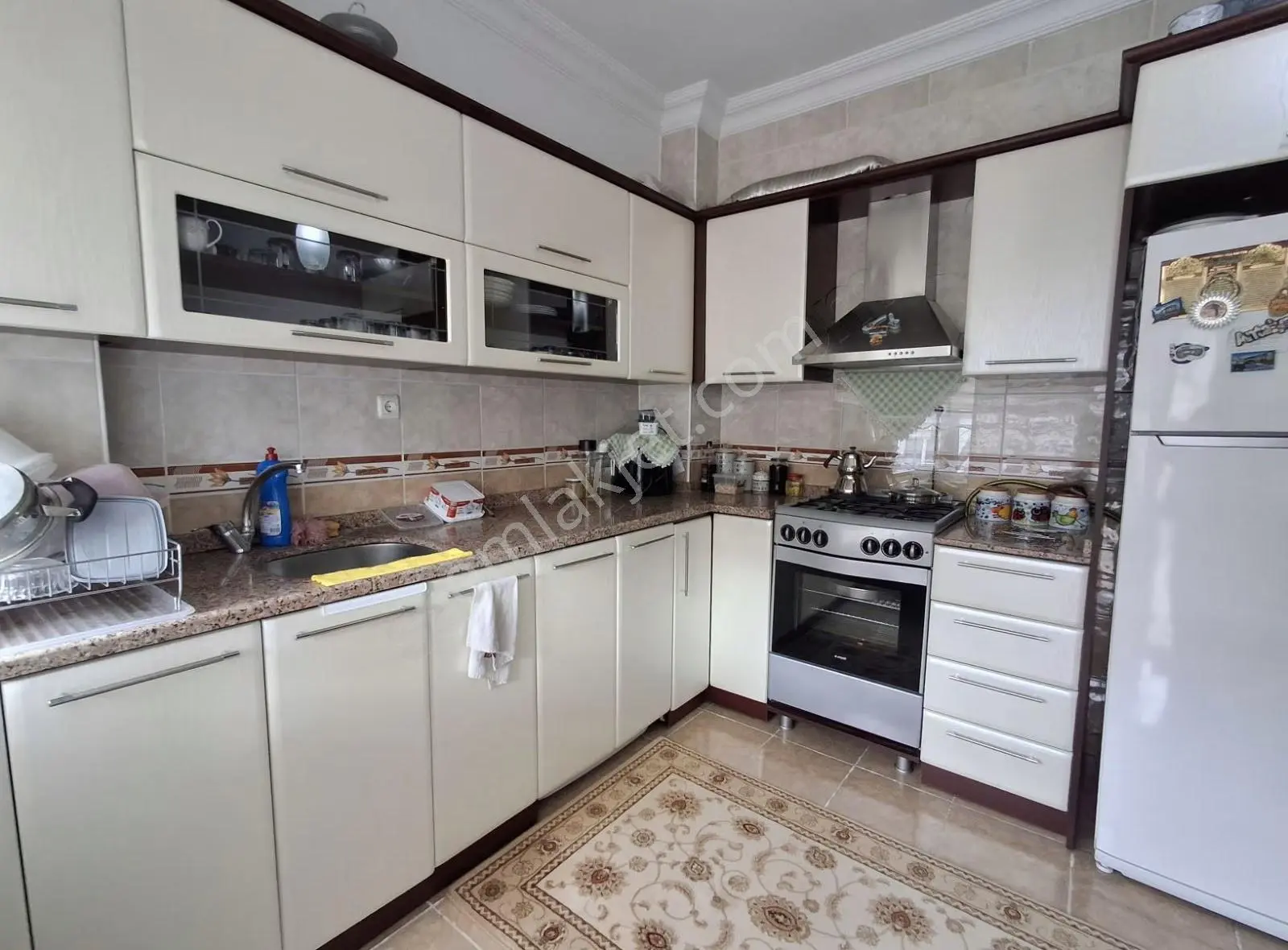 İkizler Gayrimenkul'den Hasanbey Civarı Satılık 3+1 Daire..