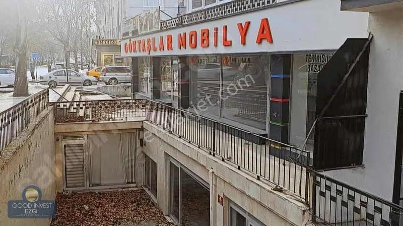Vatan Caddesinde Üç Tapulu Geniş 460 M2 Dükkan