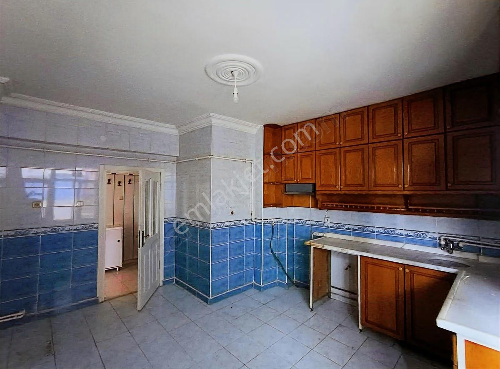 İkizler Gayrimenkul'den Fırat Mahallesi Kiralık 3+1 Daire..