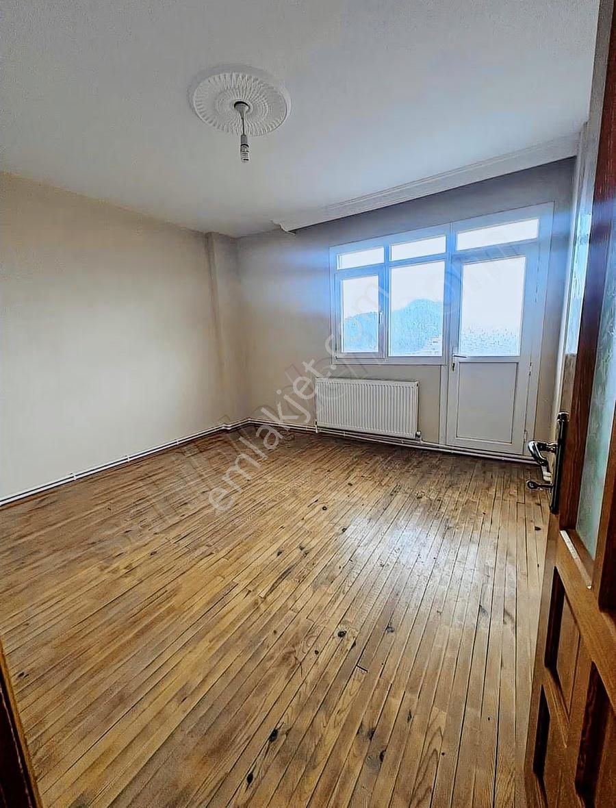 Atatürk Mahallesi 4+1 Ara Kat Daire - Görsel 8