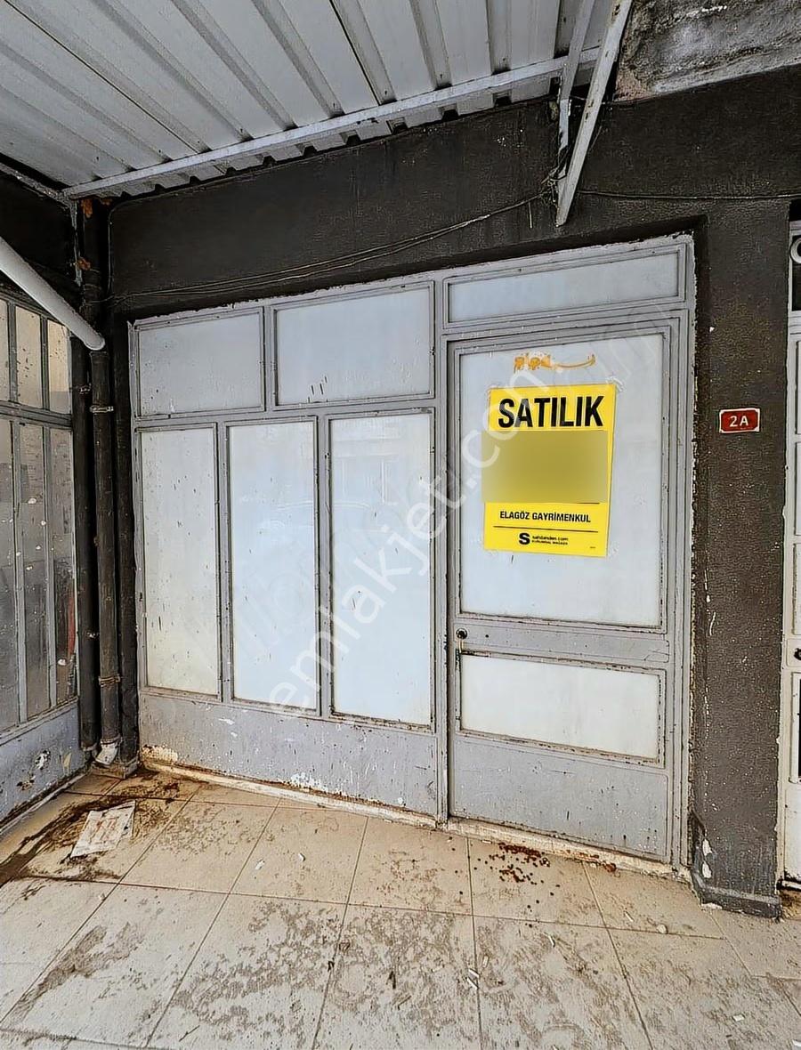 Şehir Merkezinde Batarkatlı Dükkan 62 M2