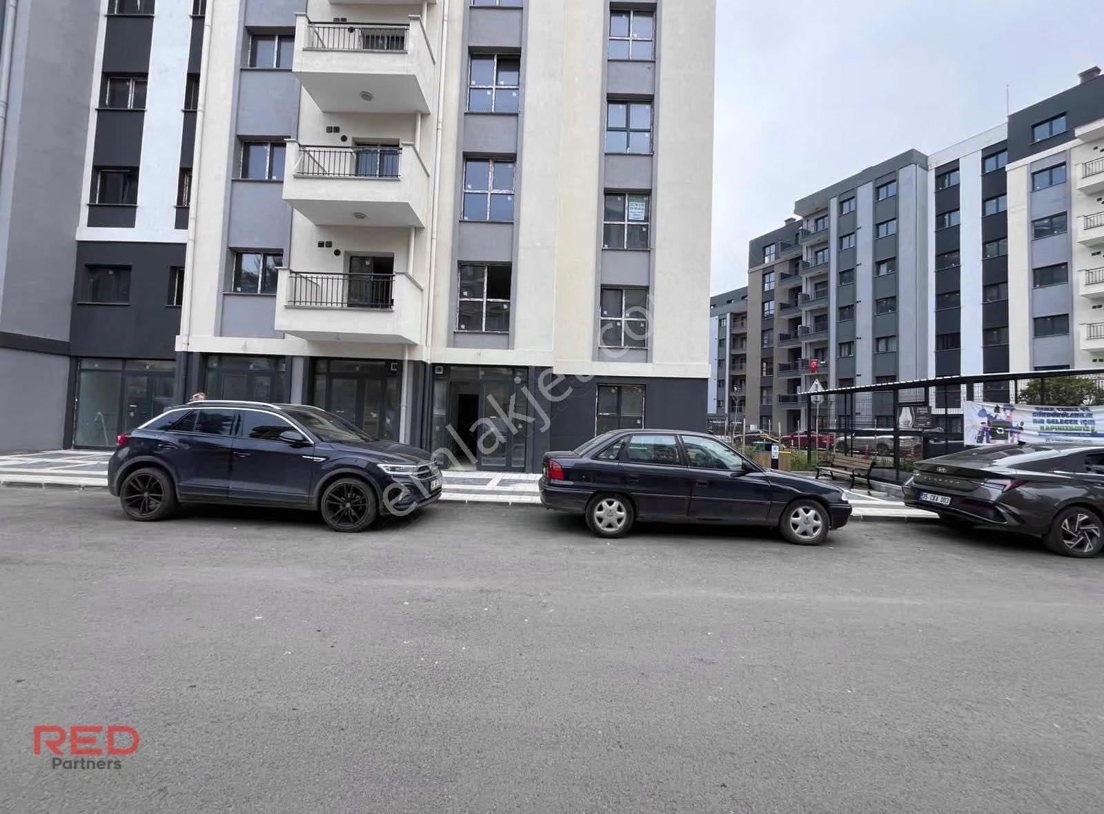 Tuzla Cami Mahallesinde Sıfır Yola Cephe 20 M² Kiralık Dükkan - Görsel 11
