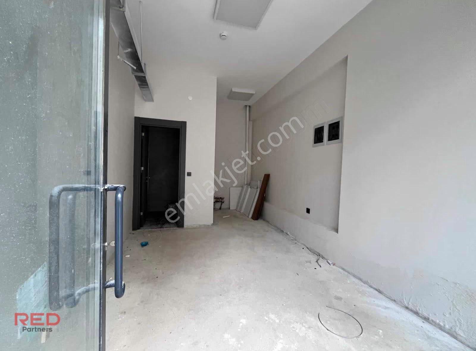Tuzla Cami Mahallesinde Sıfır Yola Cephe 20 M² Kiralık Dükkan - Görsel 15